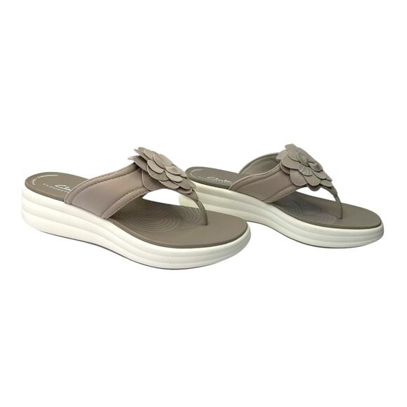 Clarks Cloudsteppers Washable Thong Sandals Drift Flora Sz 6 Stone Taupe Flower - Picture 6 of 12